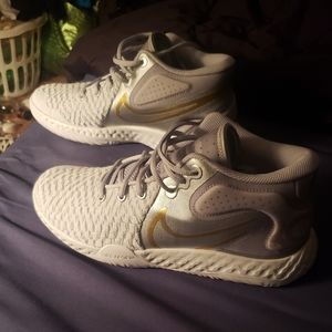 Nike Mens KD Trey 5 VIII Basketball Shoes